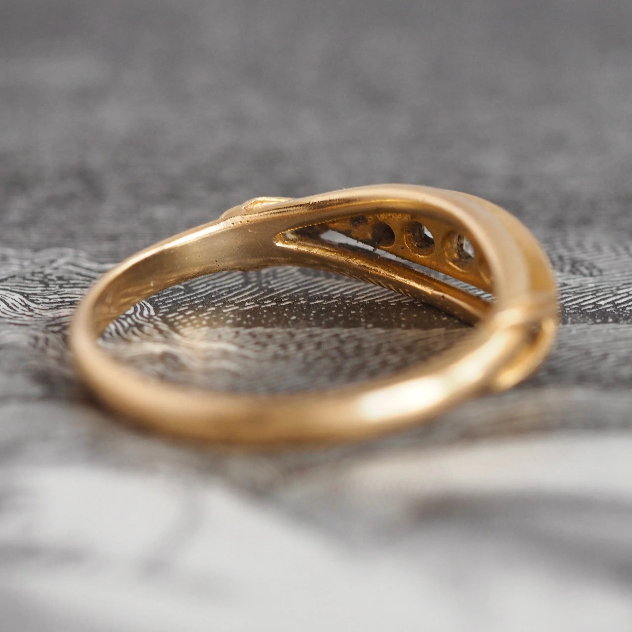 Antique Edwardian c. 1910 18k Gold Old Mine Cut Diamond Boat Ring