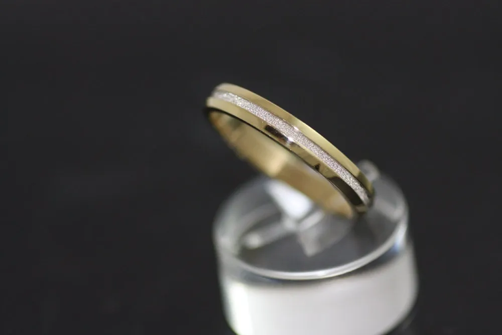 Elegant Men's Wedding band