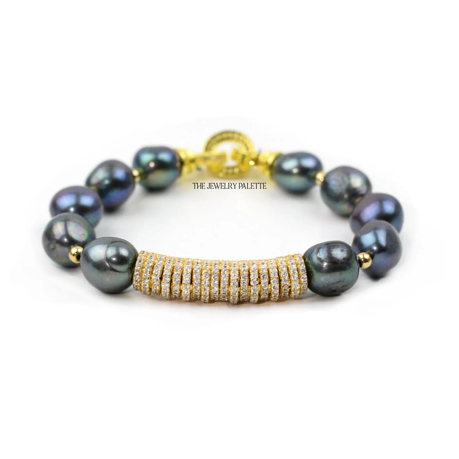 Madison white freshwater pearl bracelet with gold centerpiece
