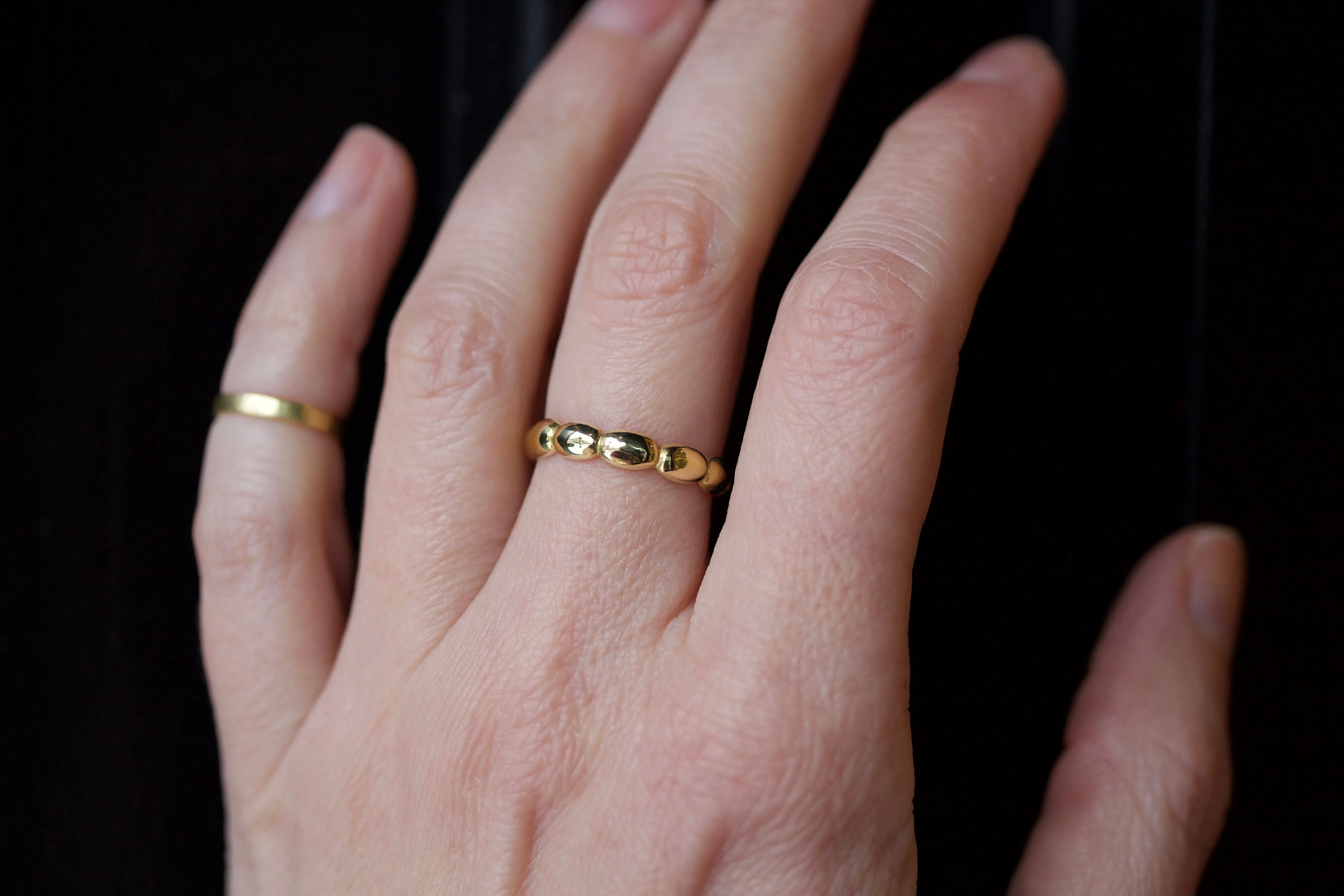 Medium Pebble Stacking Ring in 18K Gold