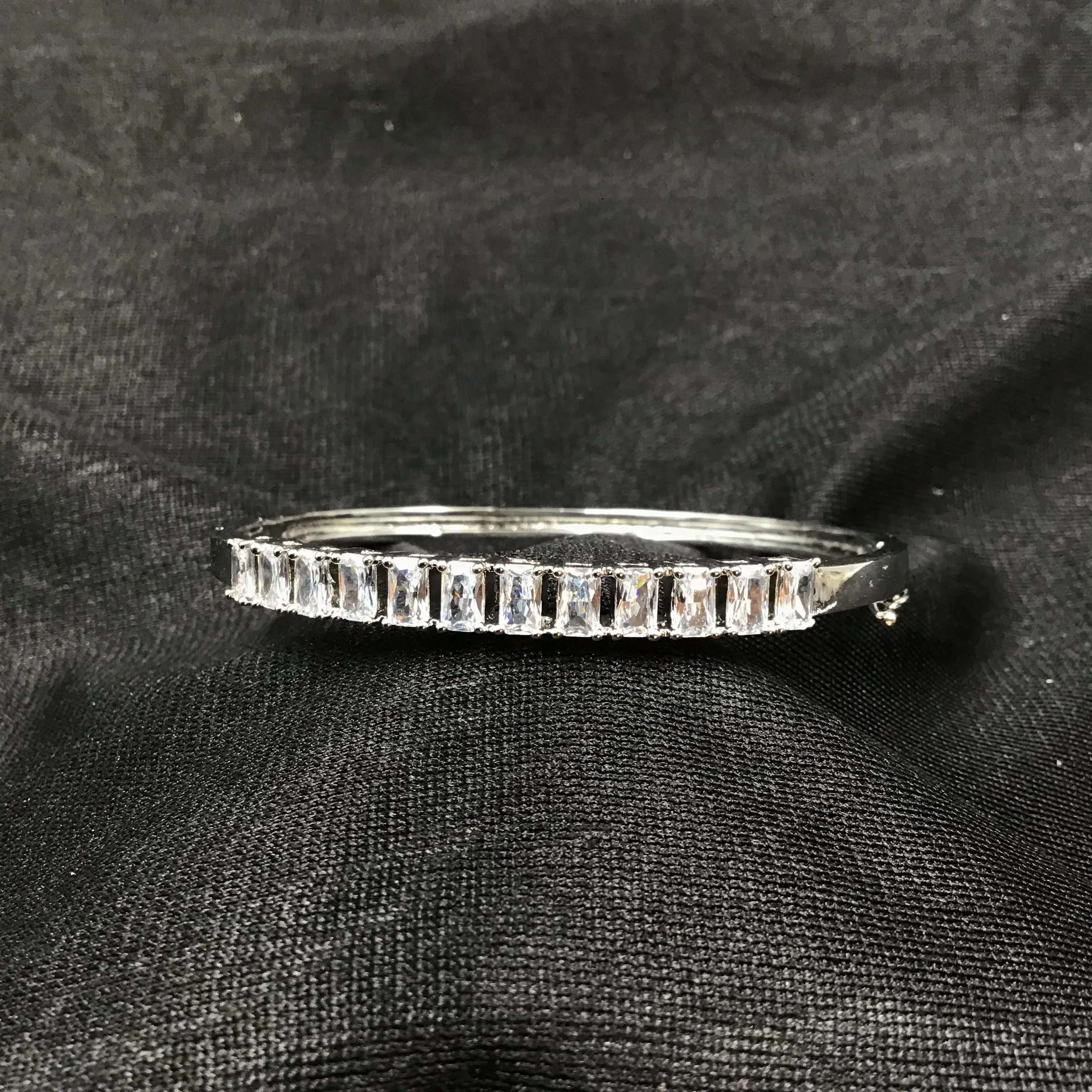 Openable Zircon/AD Bracelet 3224-11
