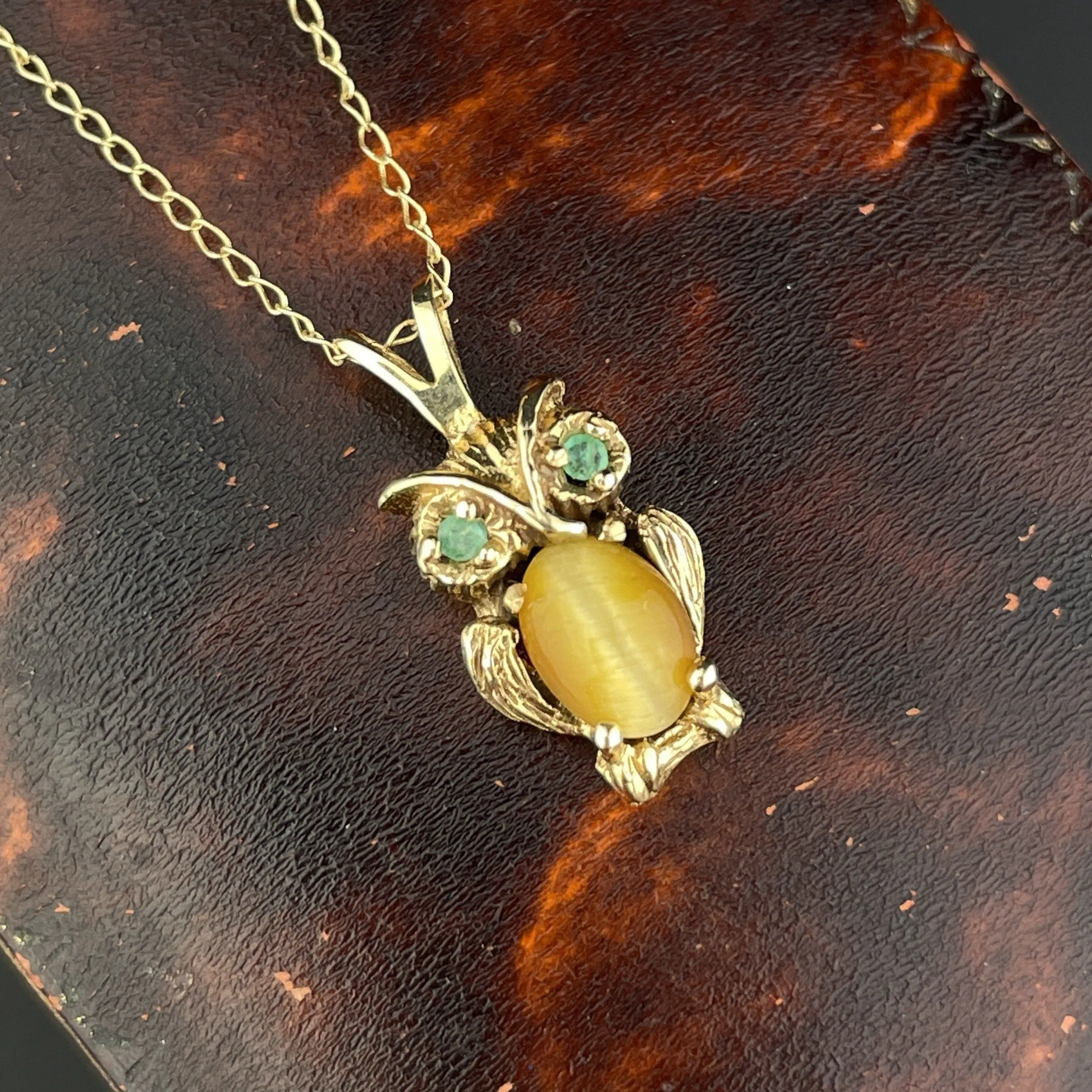 Vintage 14K Gold Emerald Golden Quartz Owl Pendant Necklace